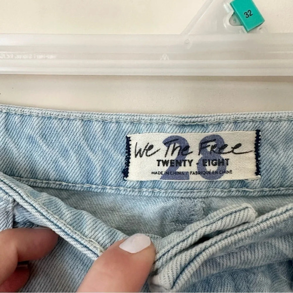 We The Free Distressed Tidal Wave Going Rogue Denim Skirt size 28 - Picture 3 of 6